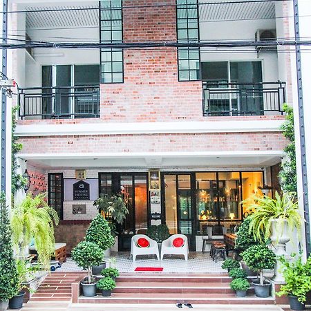Boutique Summer House Jomtien Beach Exterior photo