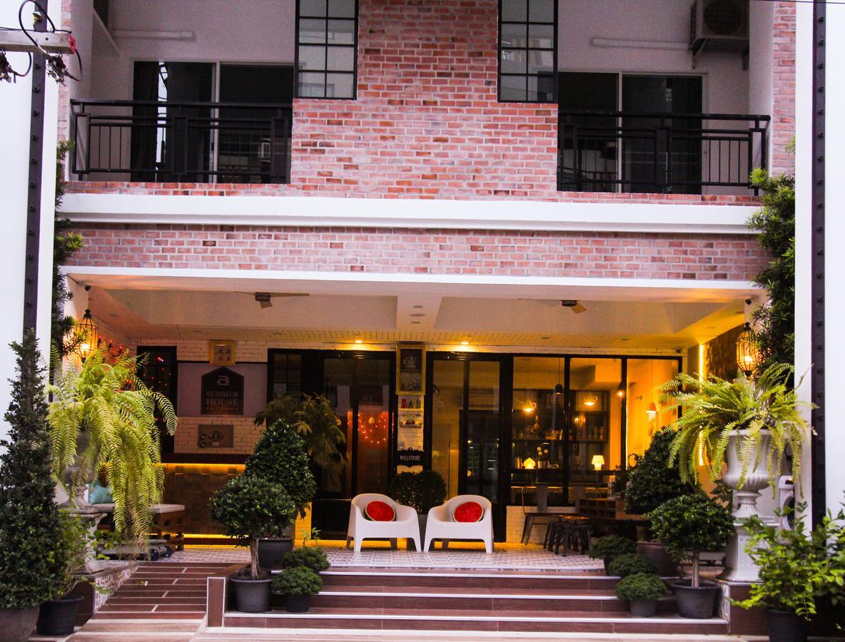 Boutique Summer House Jomtien Beach Exterior photo