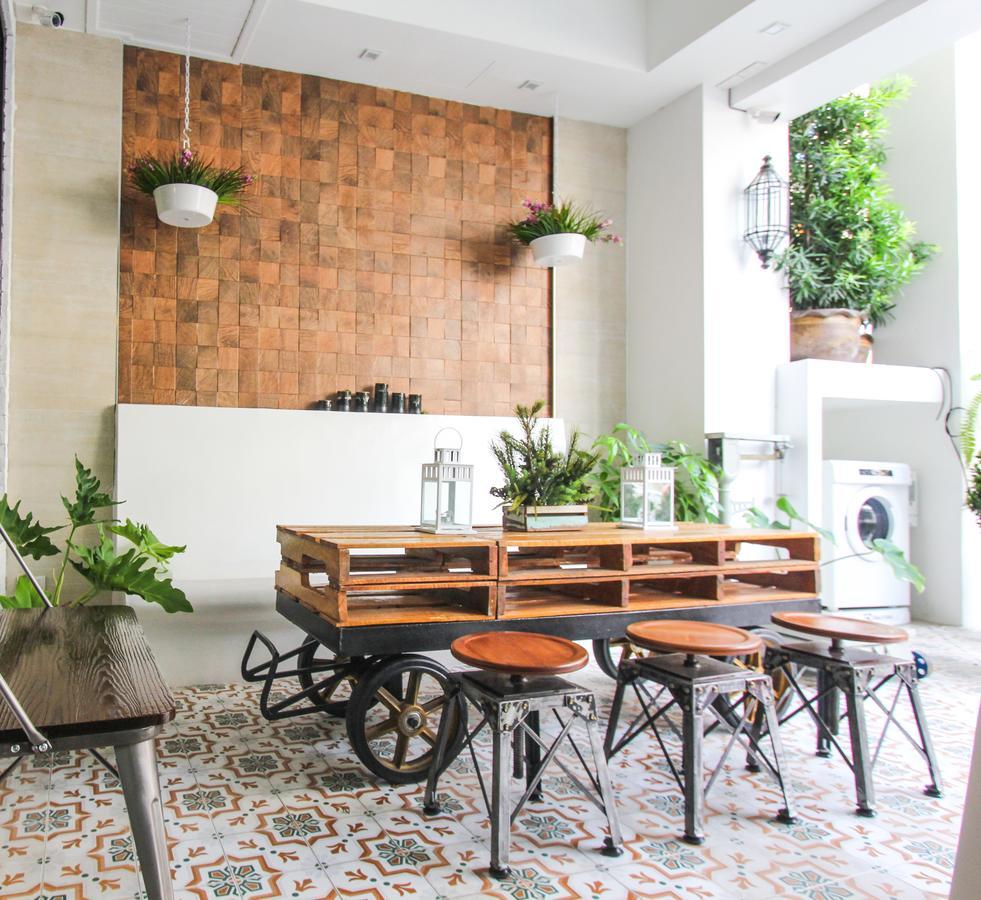 Boutique Summer House Jomtien Beach Exterior photo
