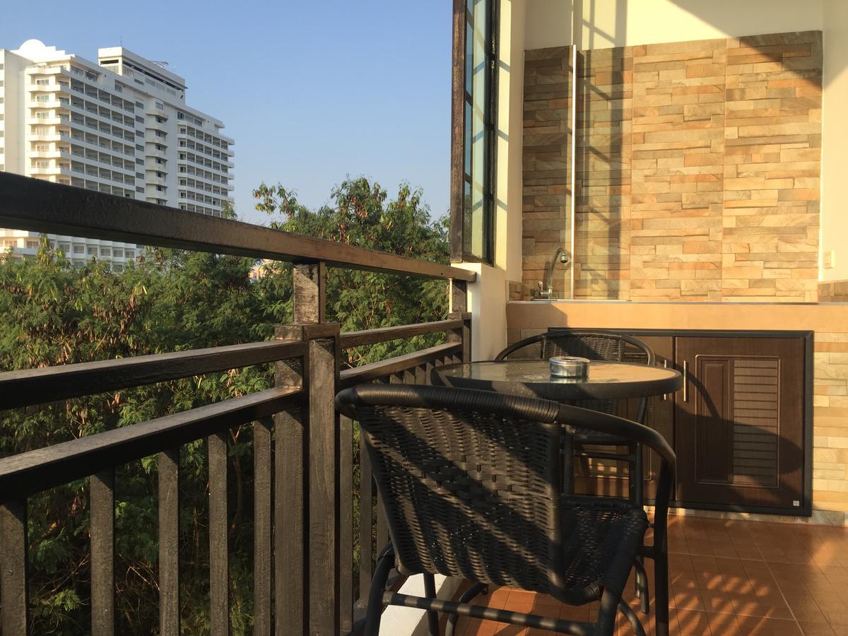 Boutique Summer House Jomtien Beach Exterior photo